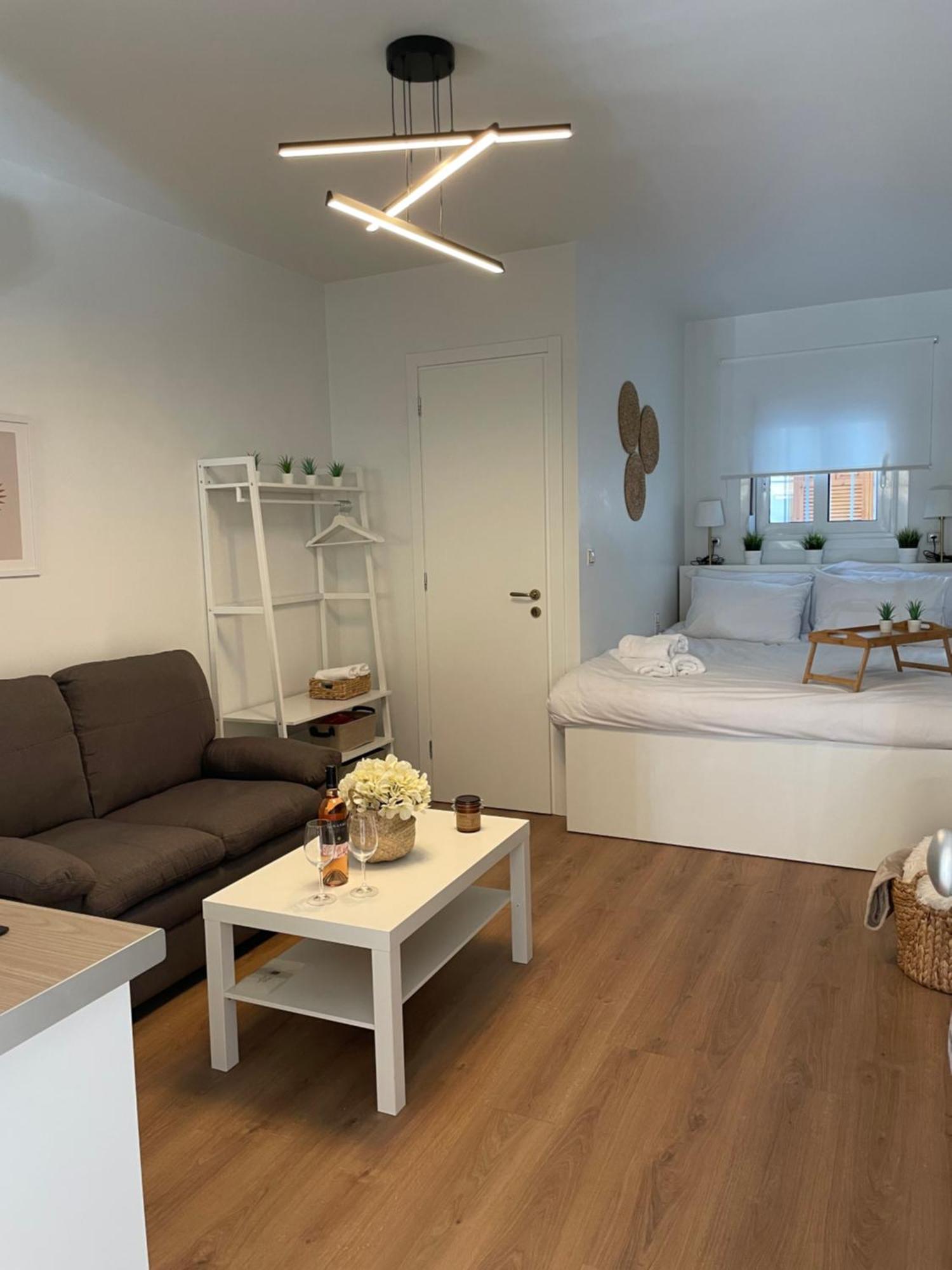 Persephone Stay Inn Elefsina Bagian luar foto